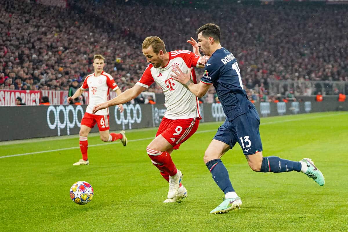 Harry Kane ( z lewej) i Alessio Romagnoli