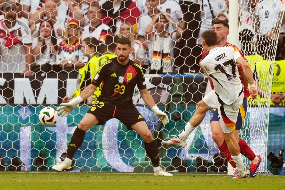 Unai Simon oraz Florian Wirtz