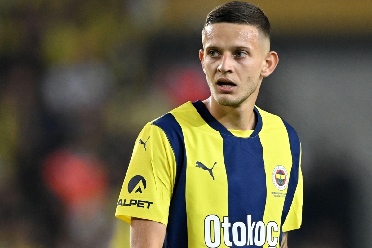 Sebastian Szymański