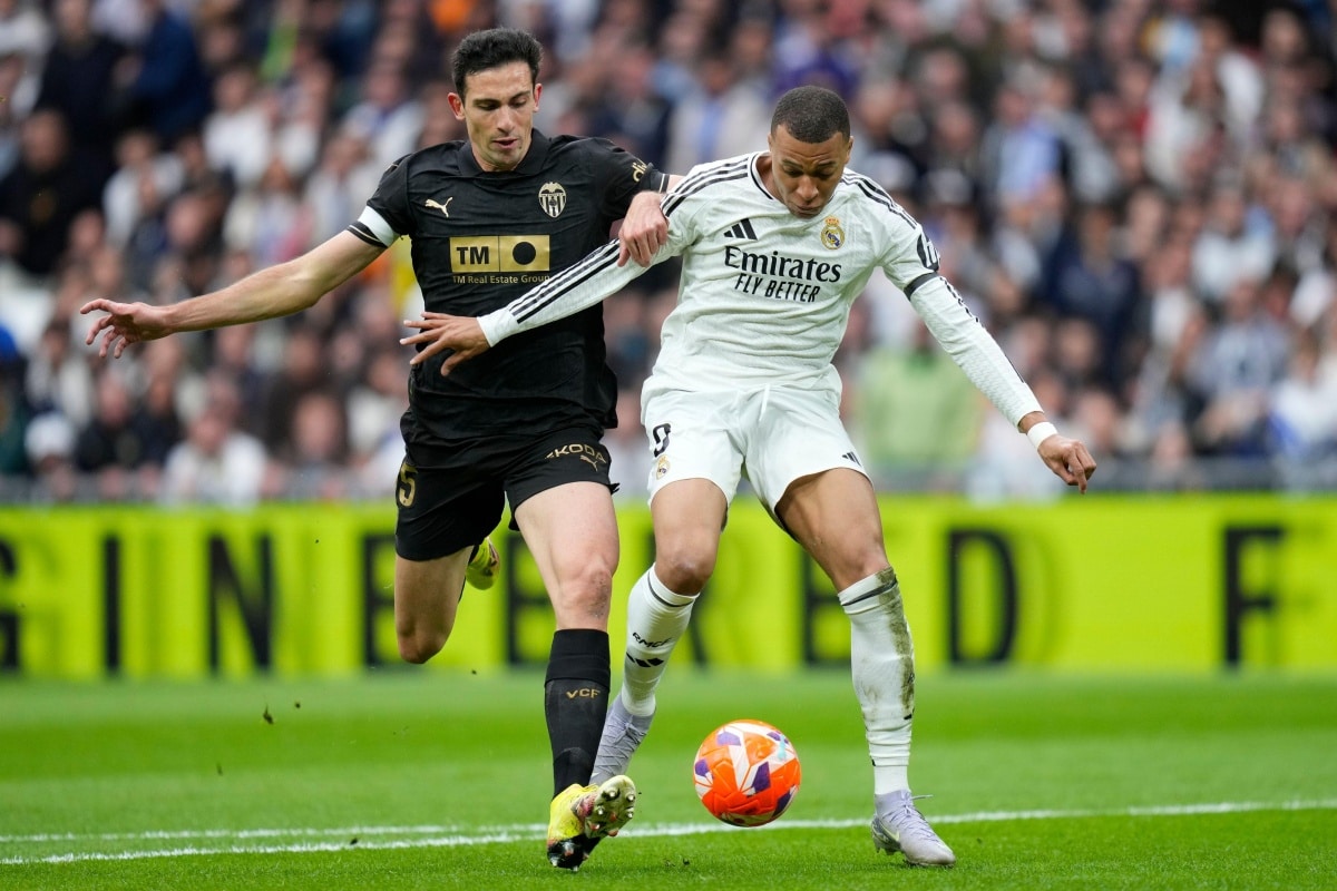 Cesar Tarrega i Kylian Mbappe