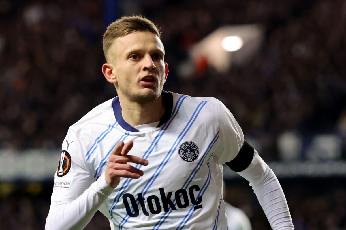 Sebastian Szymański