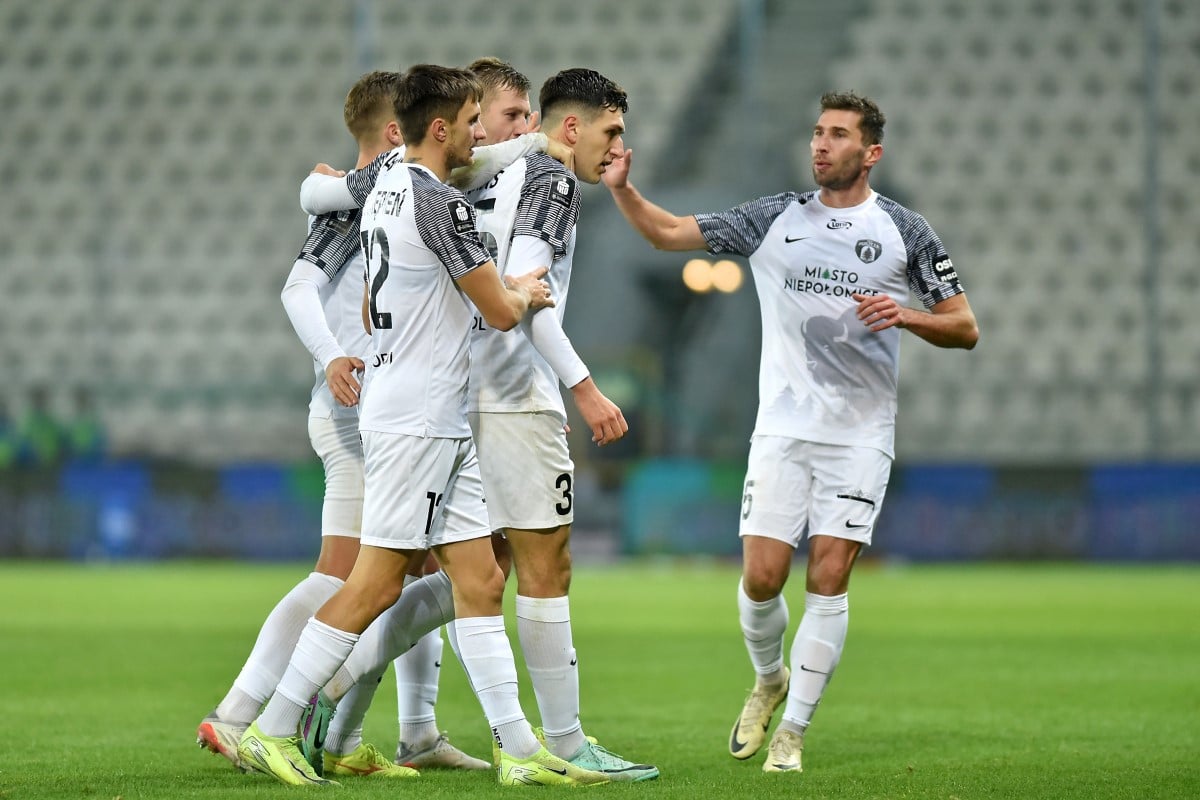 Piłkarze Puszczy Niepołomice