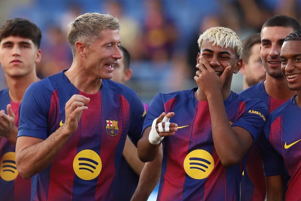Robert Lewandowski i Lamine Yamal