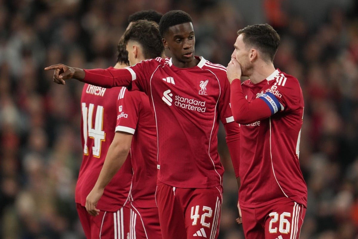 Trey Nyoni oraz Andy Robertson