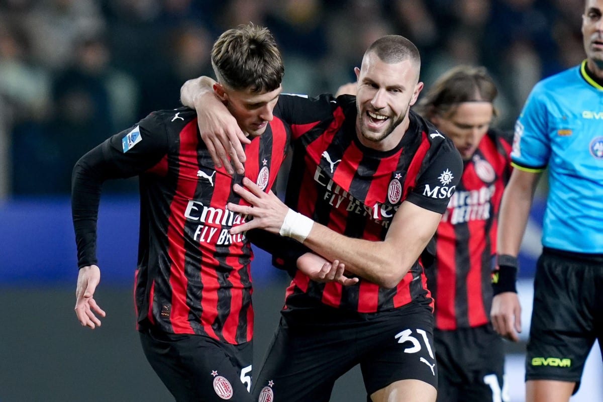 Alexis Saelemaekers oraz Strahinja Pavlović