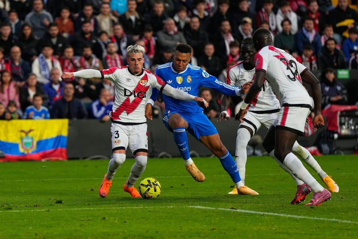 Zawodnicy Realu Madryt i Rayo Vallecano