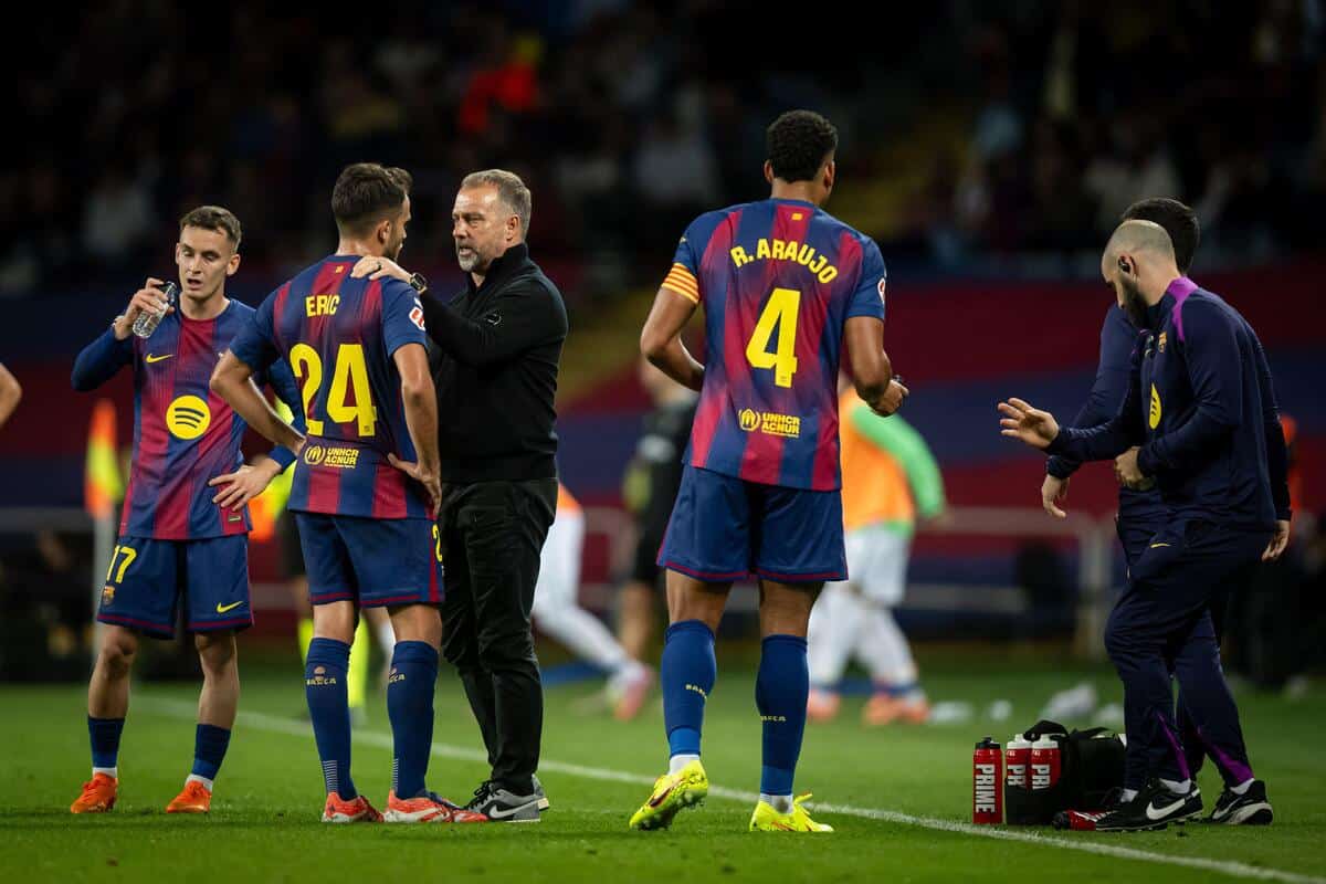 Piłkarze Barcelony i Hansi Flick