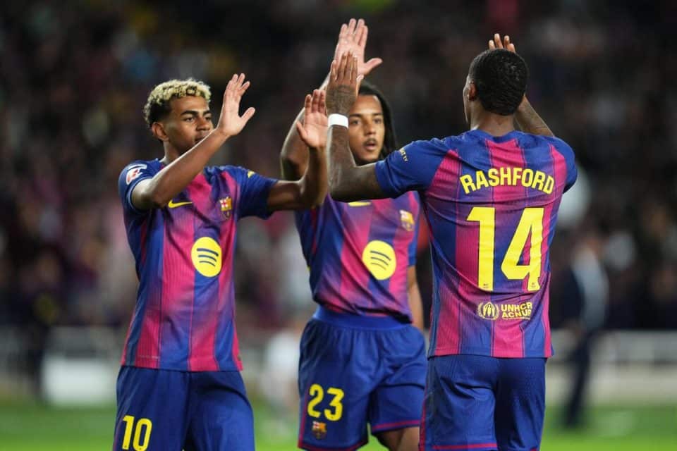 Jules Kounde (w środku)