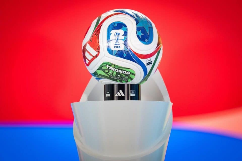 Piłka na mundial 2026