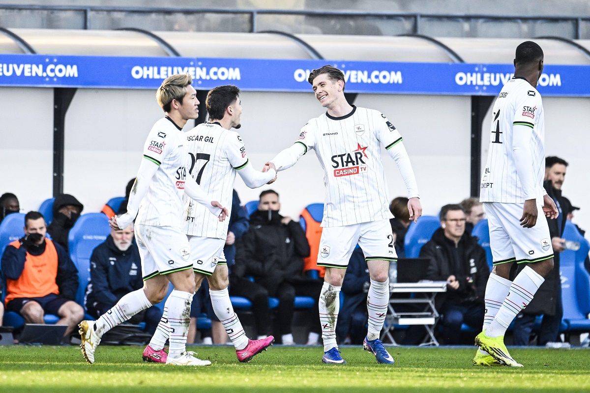 Łukasz Łakomy (Oud-Heverlee Leuven - FCV Dender EH)