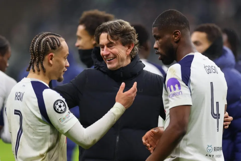 Xavi Simons, Thomas Frank i Kevin Danso