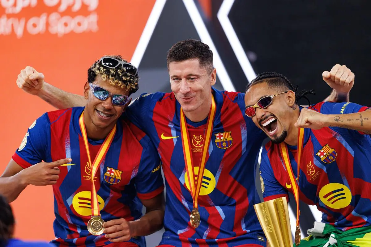 Lamine Yamal, Robert Lewandowski i Raphinha