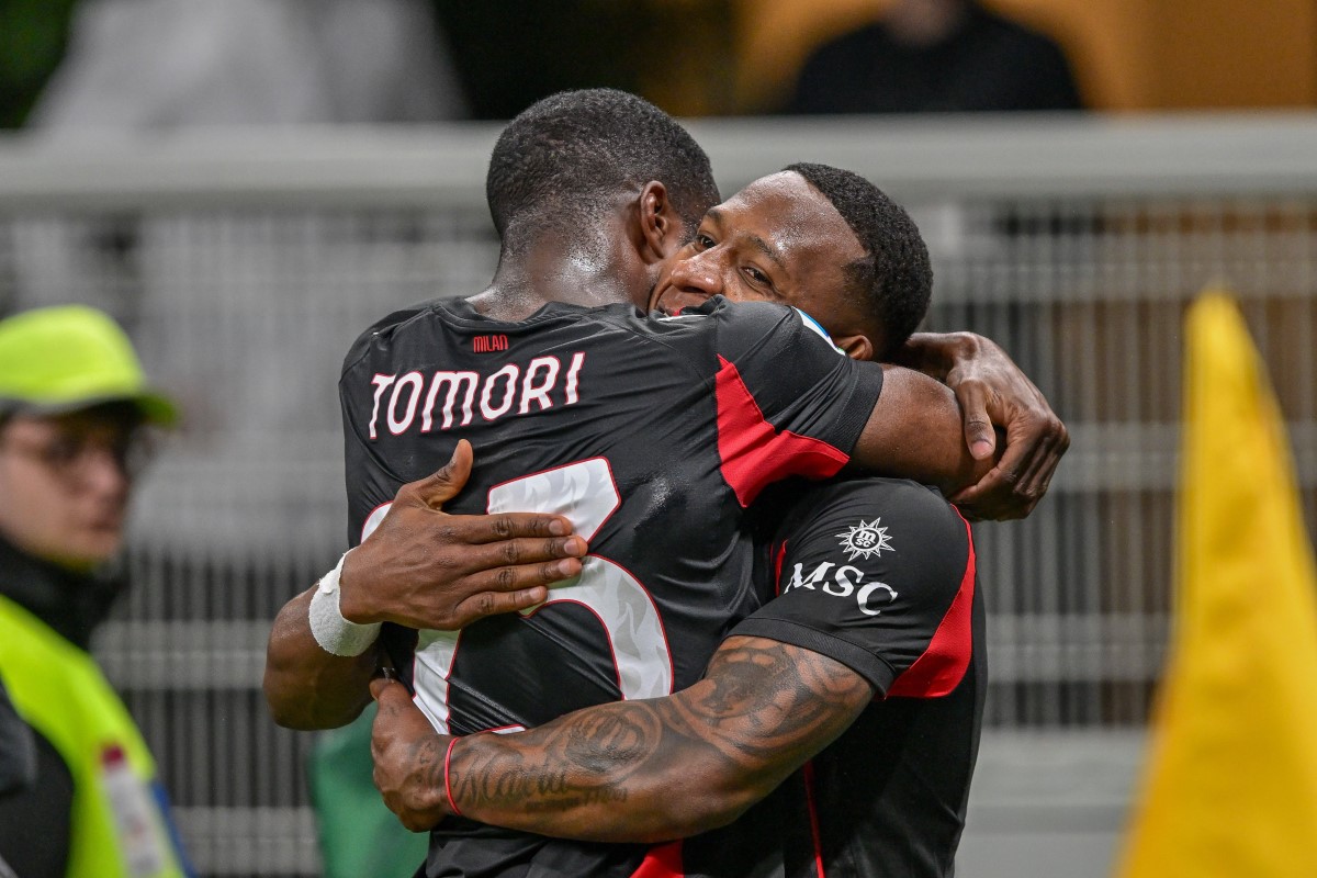 Fikayo Tomori oraz Pervis Estupinan