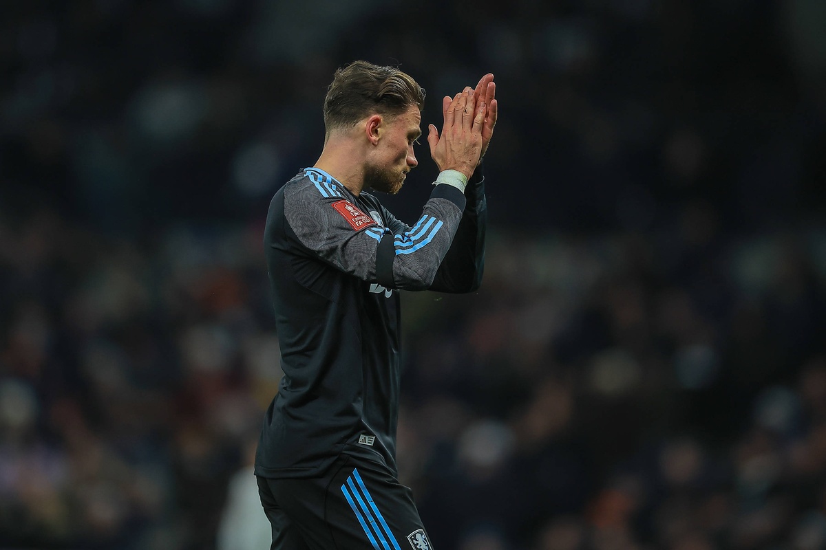 Matty Cash (Tottenham Hotspur - Aston Villa)