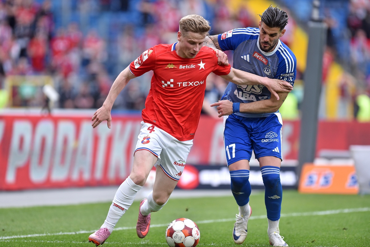 Rafał Mikulec (z lewej)