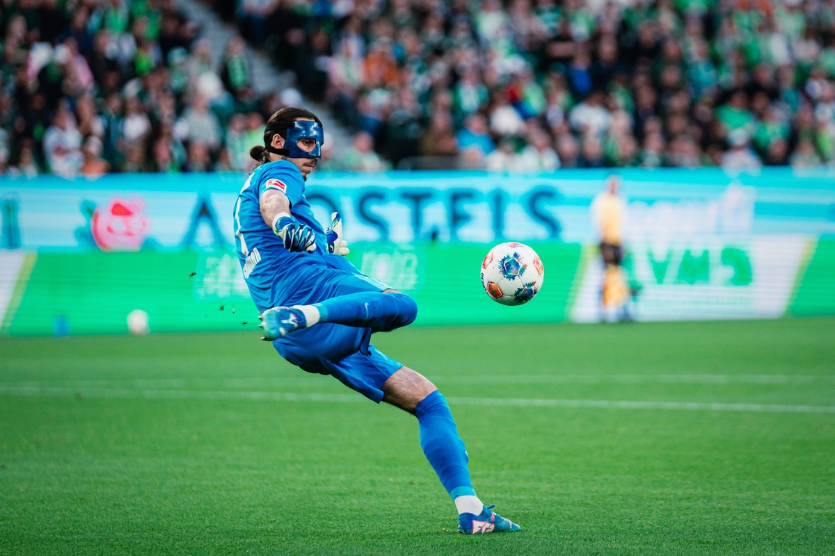 Kamil Grabara (VfL Wolfsburg - SC Paderborn)