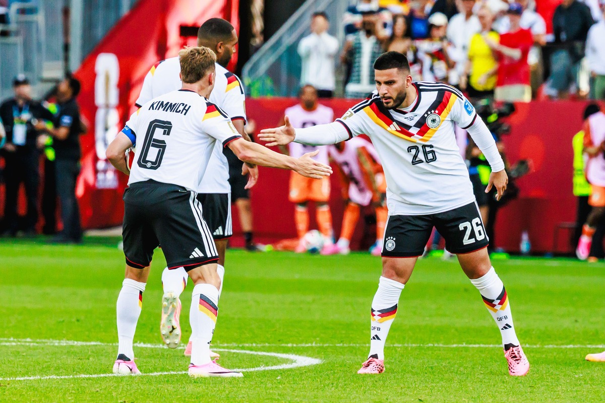 Joshua Kimmich, Deniz Undav w meczu z Wybrzeżem Kości Słoniowej