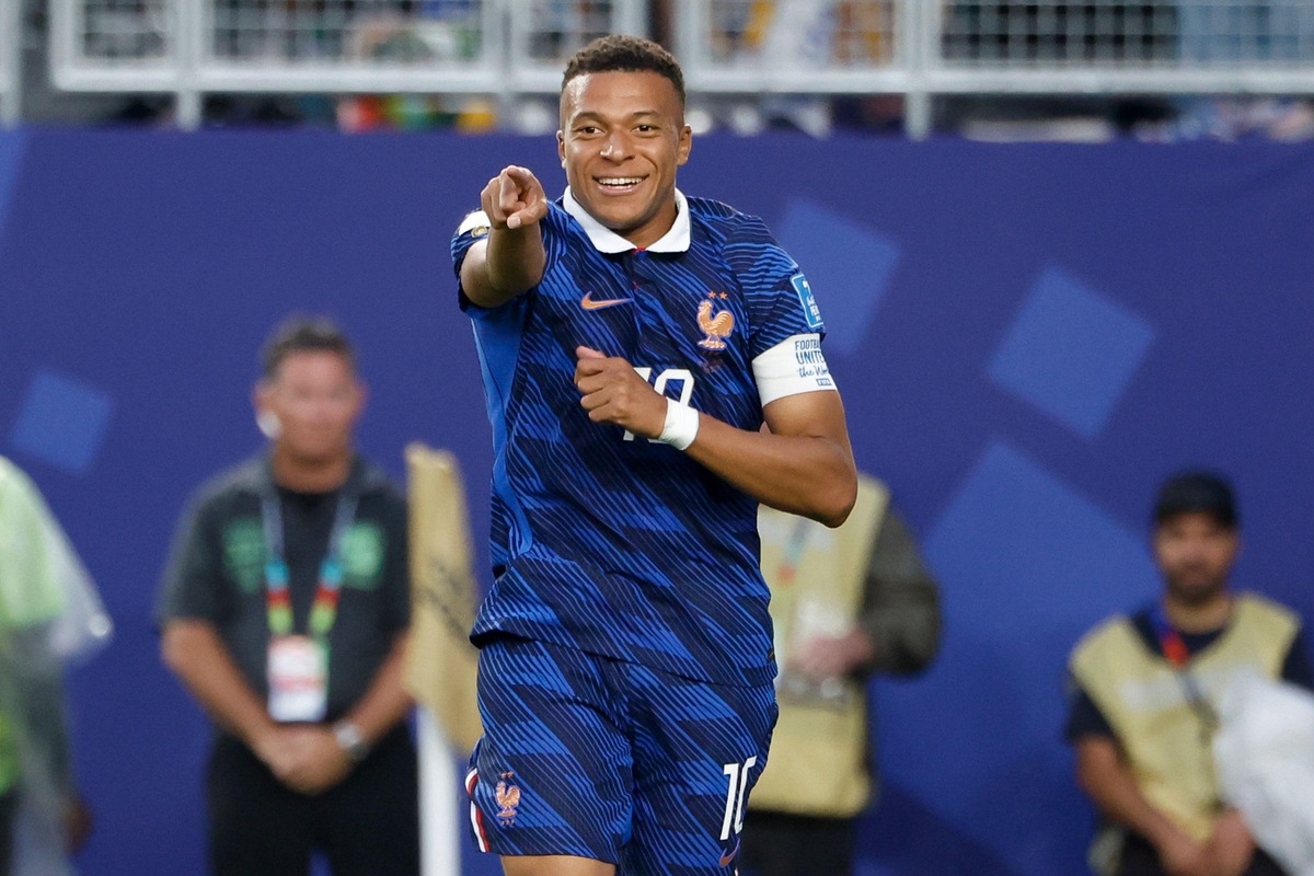 Kylian Mbappe w meczu z Iranem