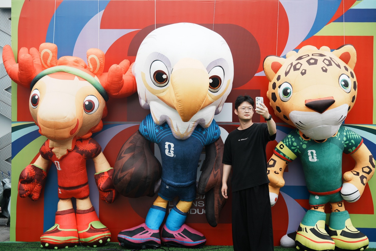 Maple, Clutch i Zayu - maskotki na mundial 2026