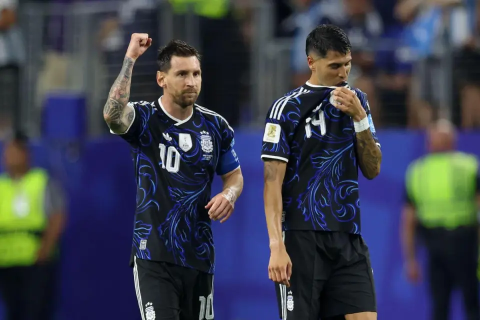 Leo Messi i Exequiel Palacios