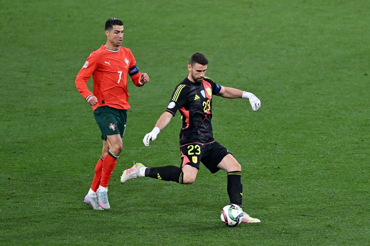 Cristiano Ronaldo i Unai Simon